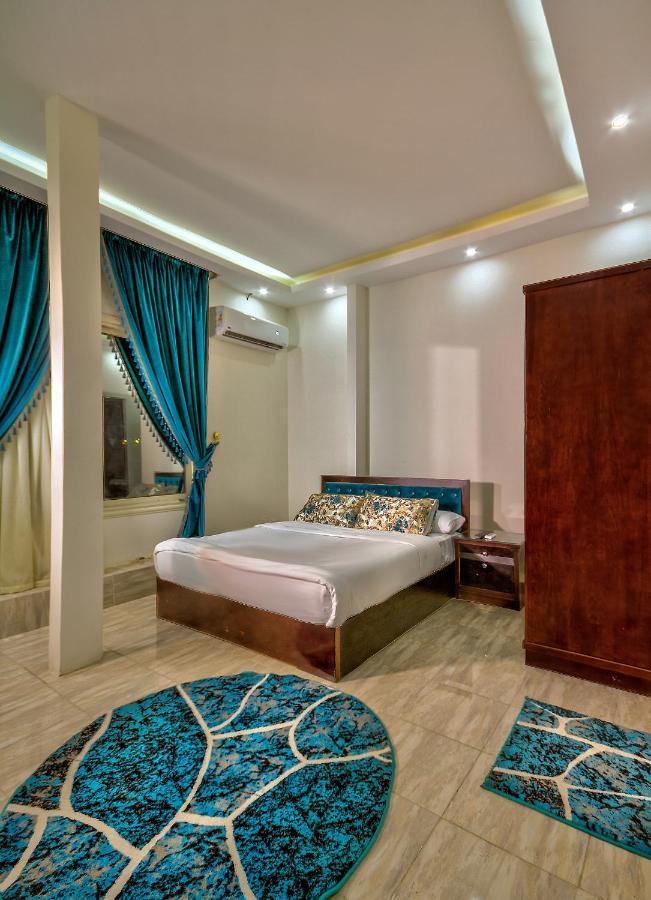 Tut Pyramids View Hotel Kafret el-Gabal Екстериор снимка