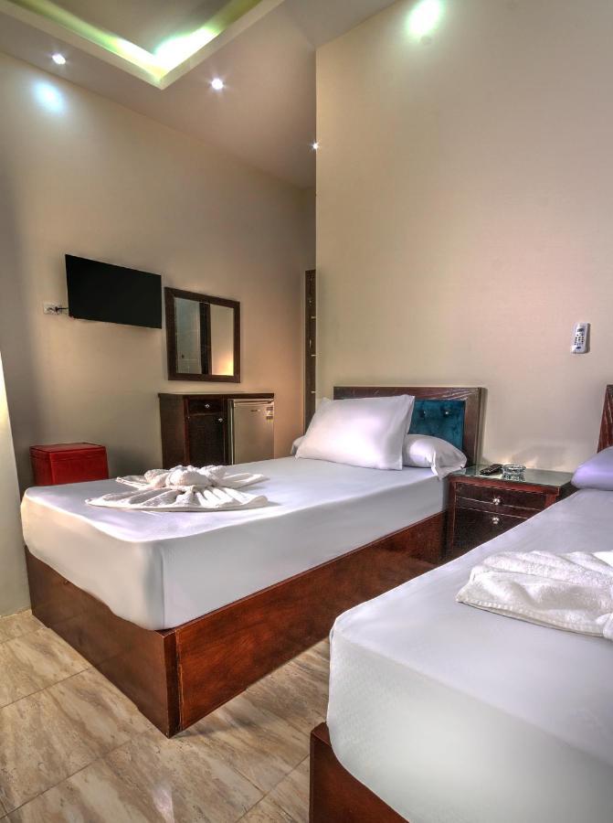 Tut Pyramids View Hotel Kafret el-Gabal Екстериор снимка