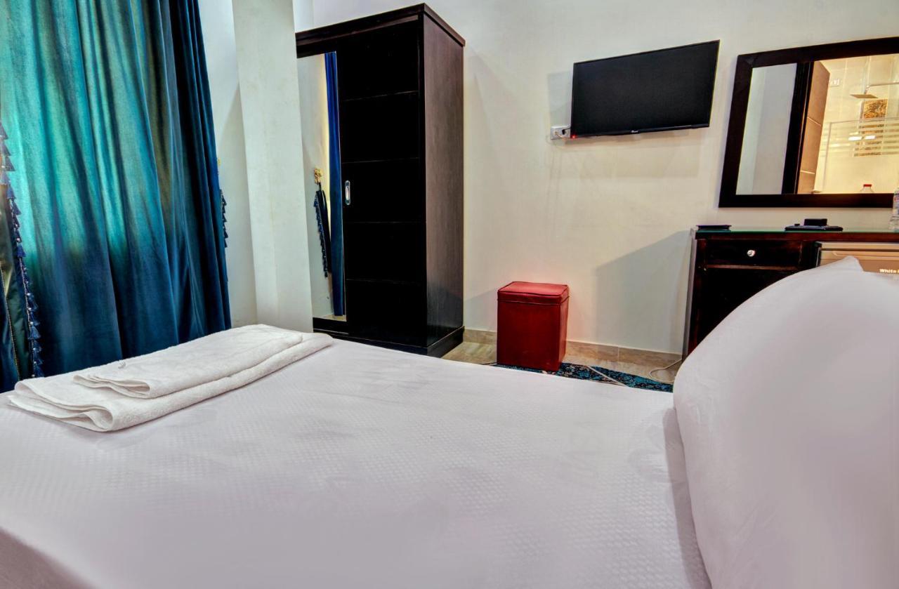 Tut Pyramids View Hotel Kafret el-Gabal Екстериор снимка