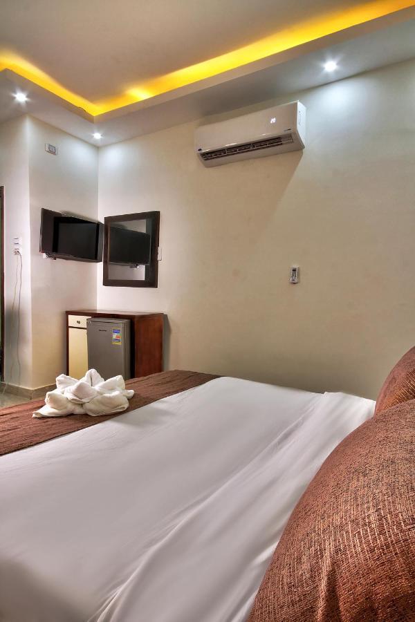 Tut Pyramids View Hotel Kafret el-Gabal Екстериор снимка