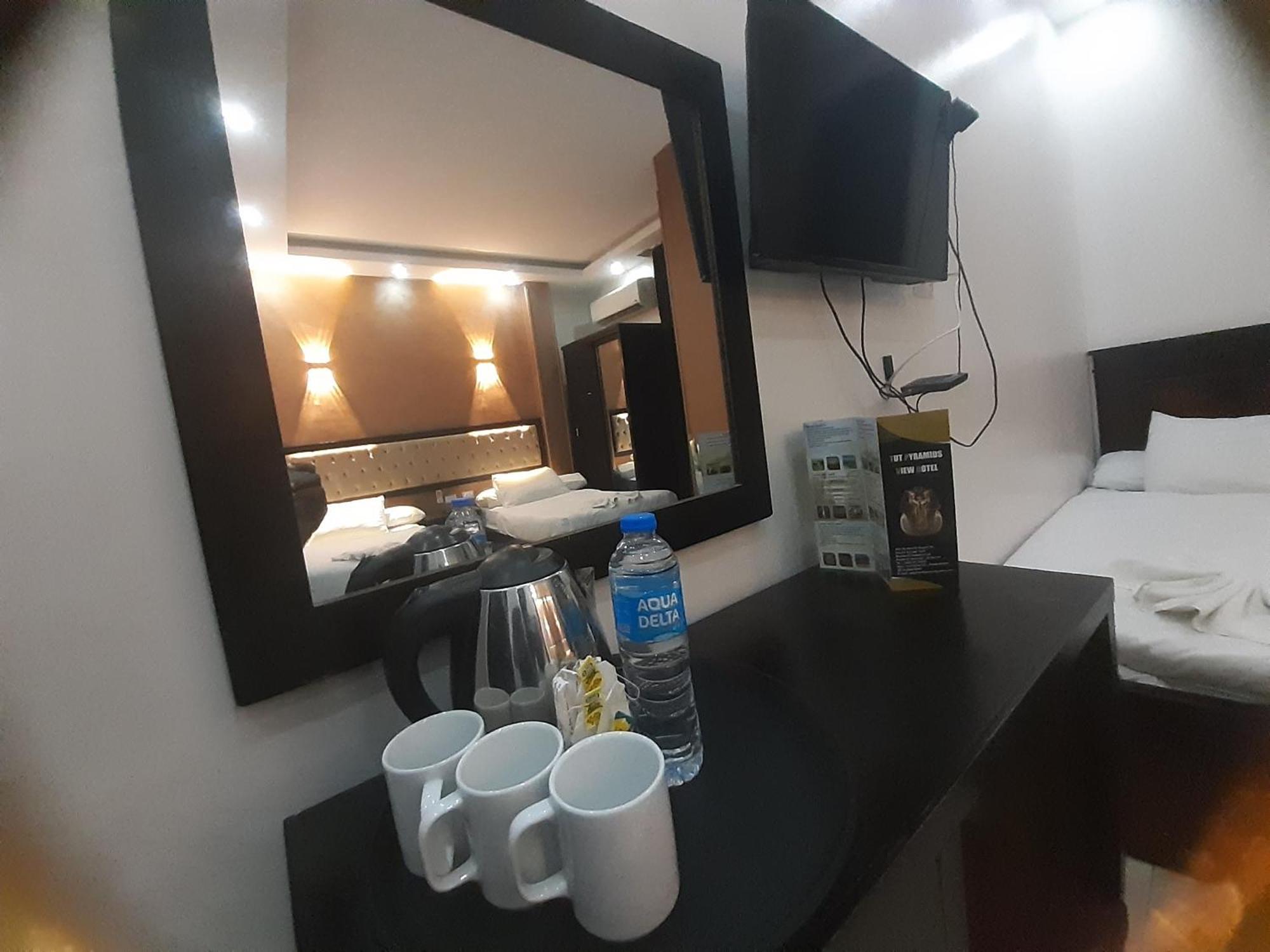 Tut Pyramids View Hotel Kafret el-Gabal Екстериор снимка